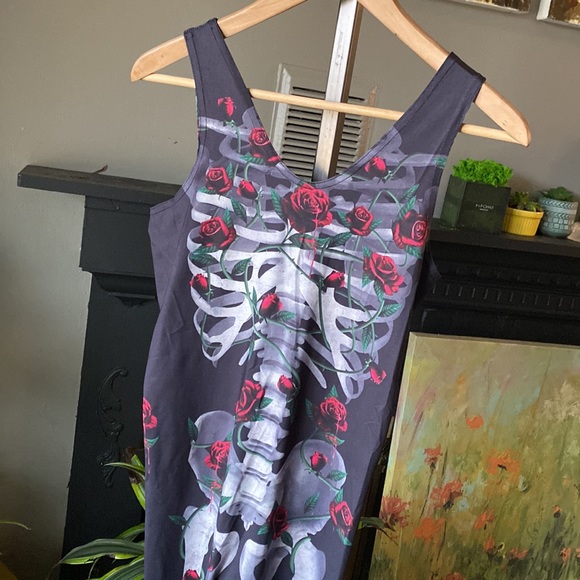 Women’s Small skull Body suit NWOT - Picture 2 of 16